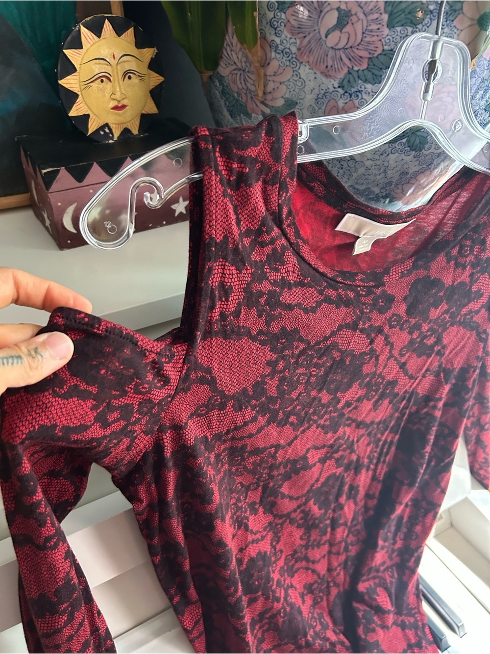 Michael Kors Red and Black Lace-Print Cold-Shoulder Long Sleeve Top - Picture 11 of 12